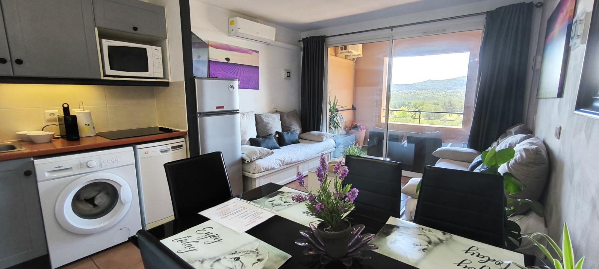 Charmant T2 Climatise Avec Belle Vue , Golf De Pont-Royal Mallemort Exterior photo