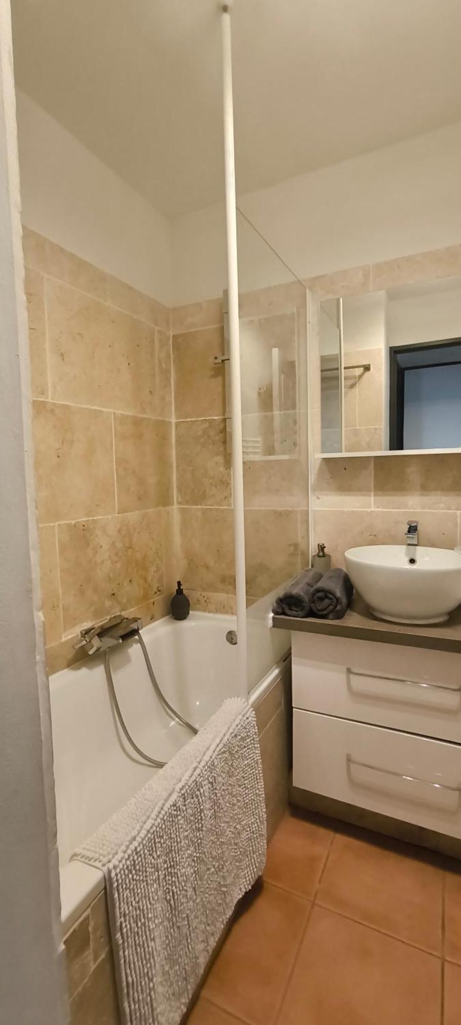 Charmant T2 Climatise Avec Belle Vue , Golf De Pont-Royal Mallemort Exterior photo