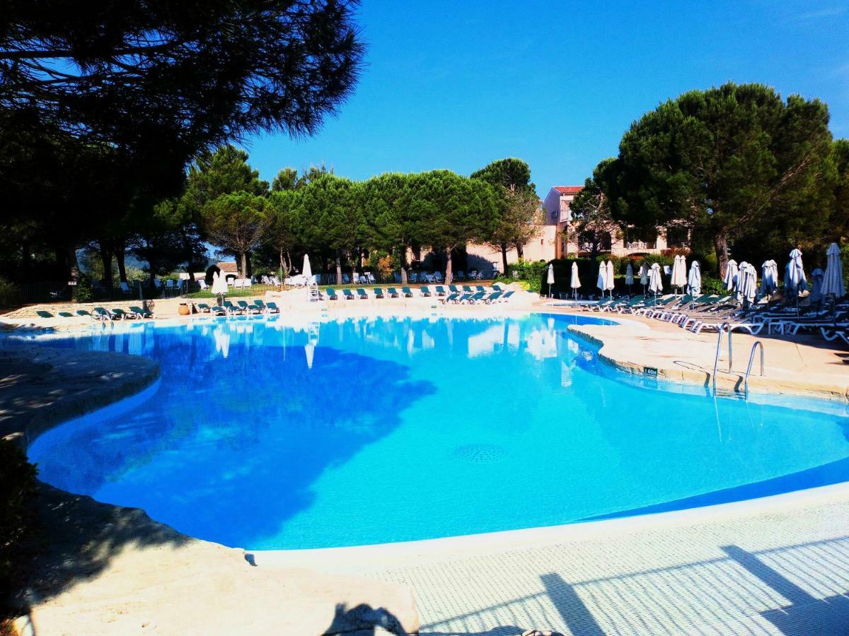 Charmant T2 Climatise Avec Belle Vue , Golf De Pont-Royal Mallemort Exterior photo