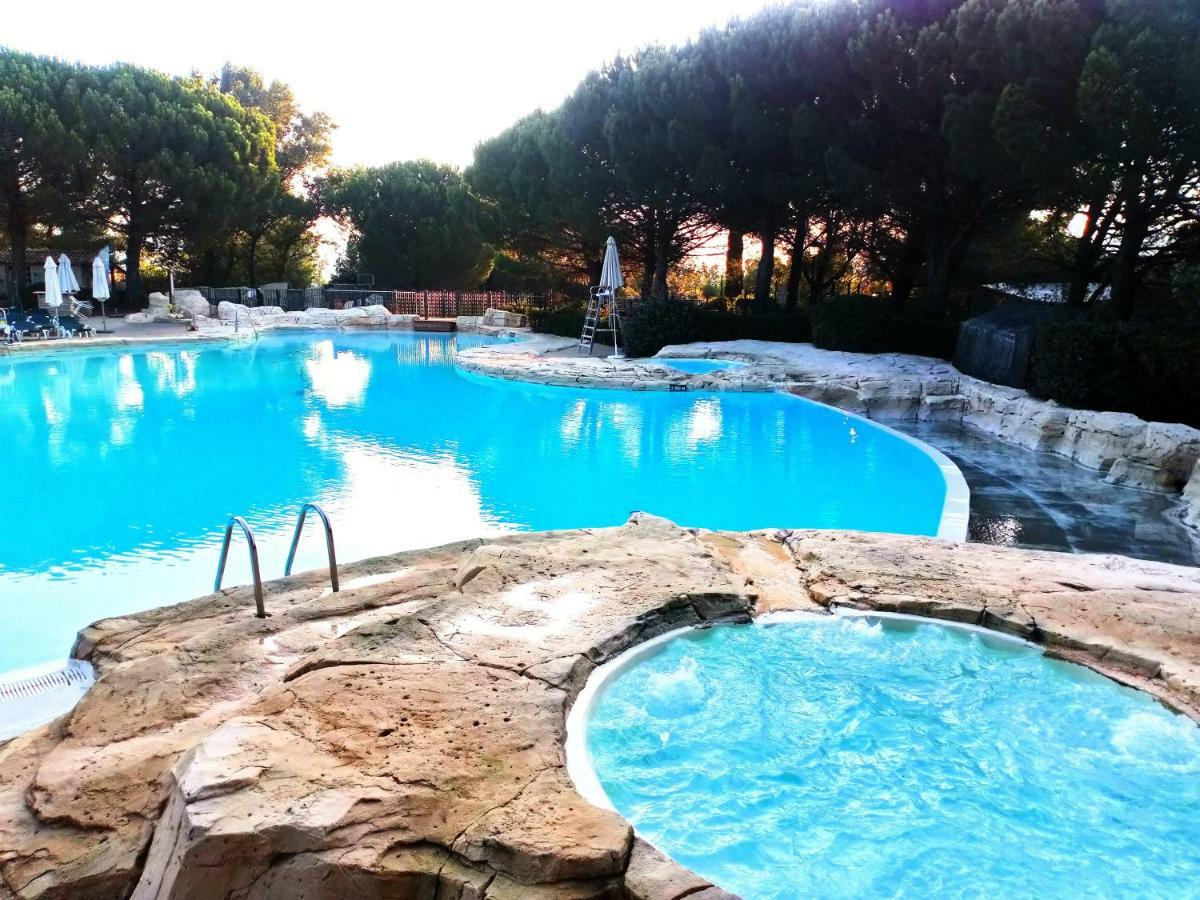 Charmant T2 Climatise Avec Belle Vue , Golf De Pont-Royal Mallemort Exterior photo